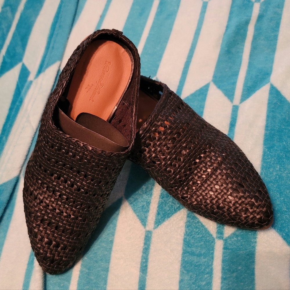 Black Chevron Mules 2" chunky heels, size 7W